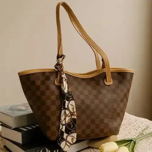 کیف زنانه چرم مصنوعی رسمی و روزمره با بند بلند