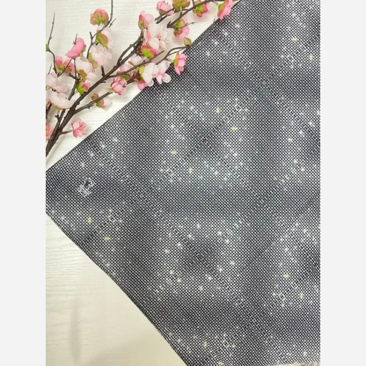 روسری نخ کاستوم طرح نگینی سایز 140 مجلسی و روزمره