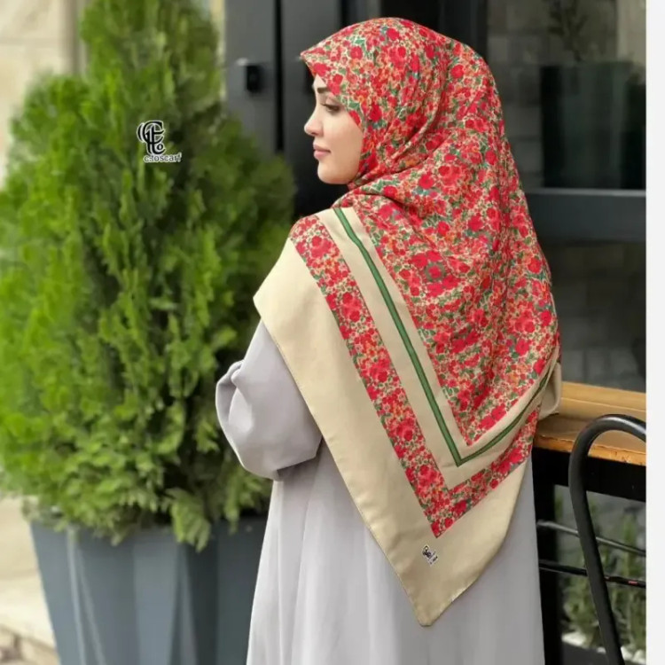 روسری نخ کاستوم طرح گلی سایز 140